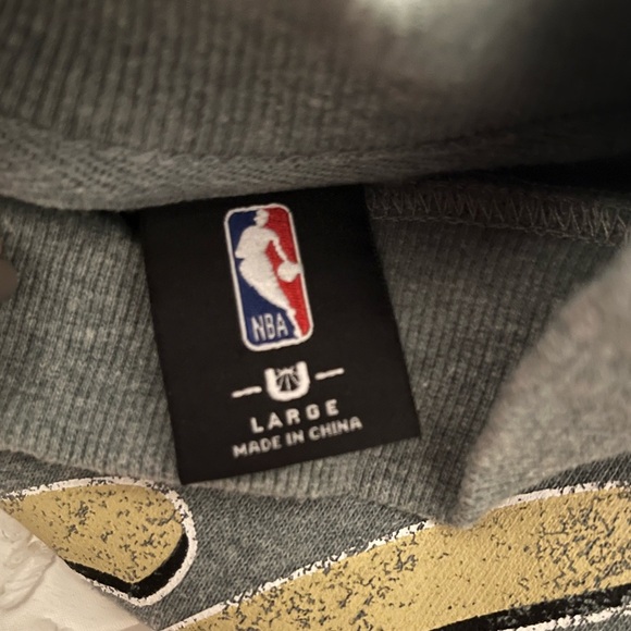 Milwaukee Buck's Mock Neck Sweatshirt - Picture 10 of 12